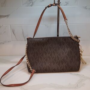 Michael Kors Trisha Brown Crossbody Bag 8" x11" x 3" GUC